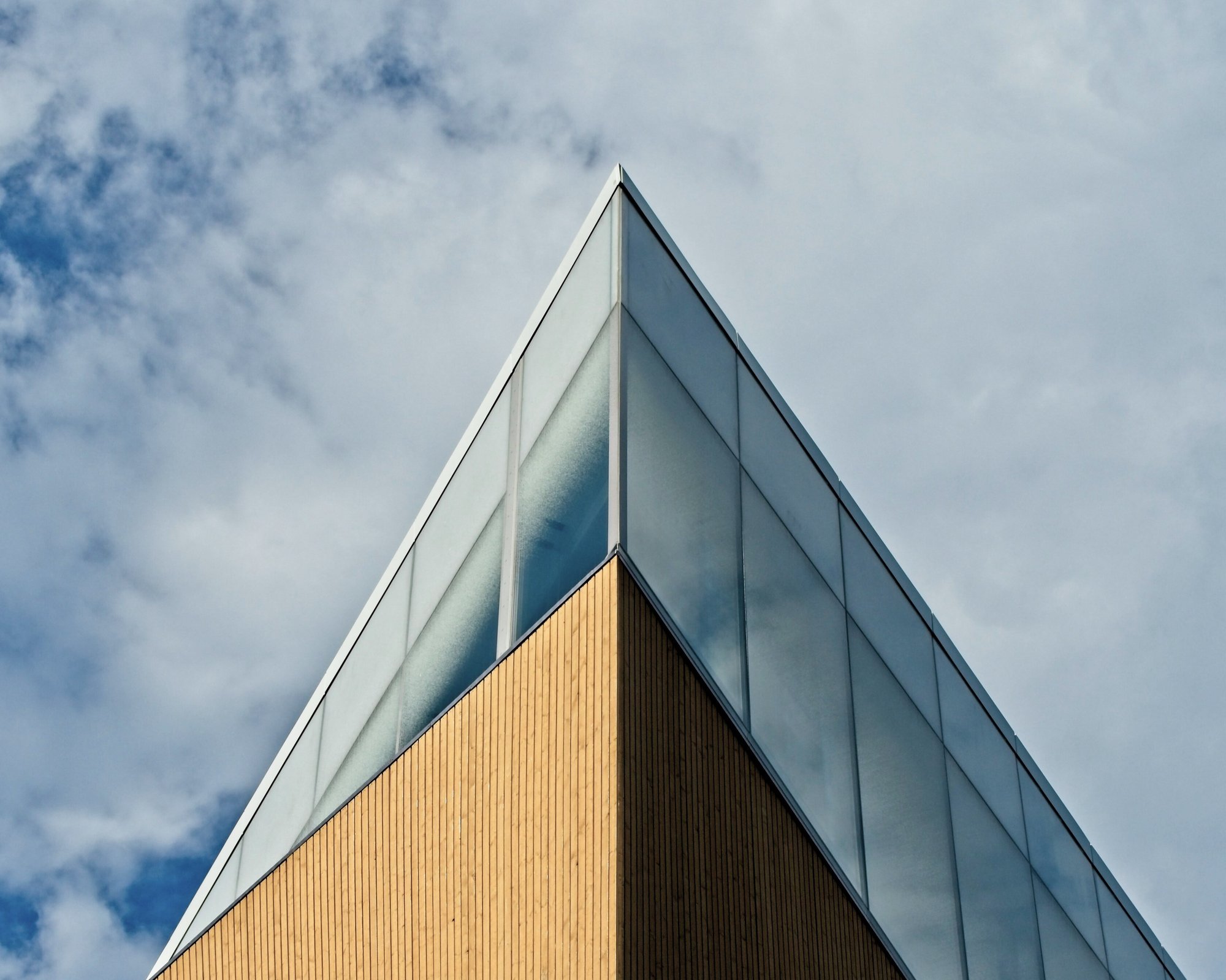 jaakko-kemppainen-fZOkxuGgmnc-unsplash